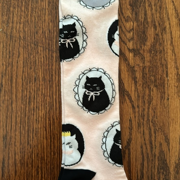 NWT Sock It To Me Knee High Cat Socks - Picture 3 of 3